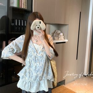 French Floral V-Neck Seven-Sleeve Blouse with Lace Cami Set