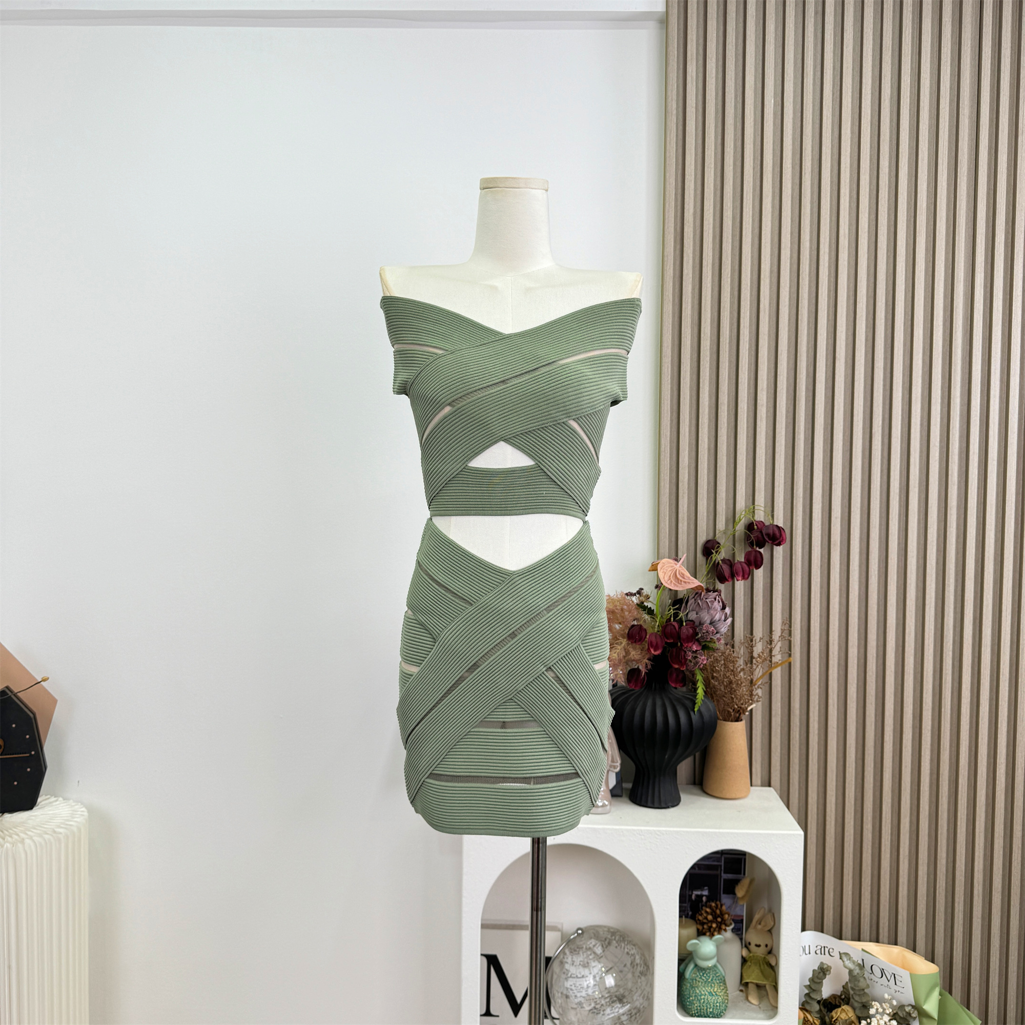 Women's Off-Shoulder Knit Two-Piece Set Slim Fit Bodycon Skirt - Image 2