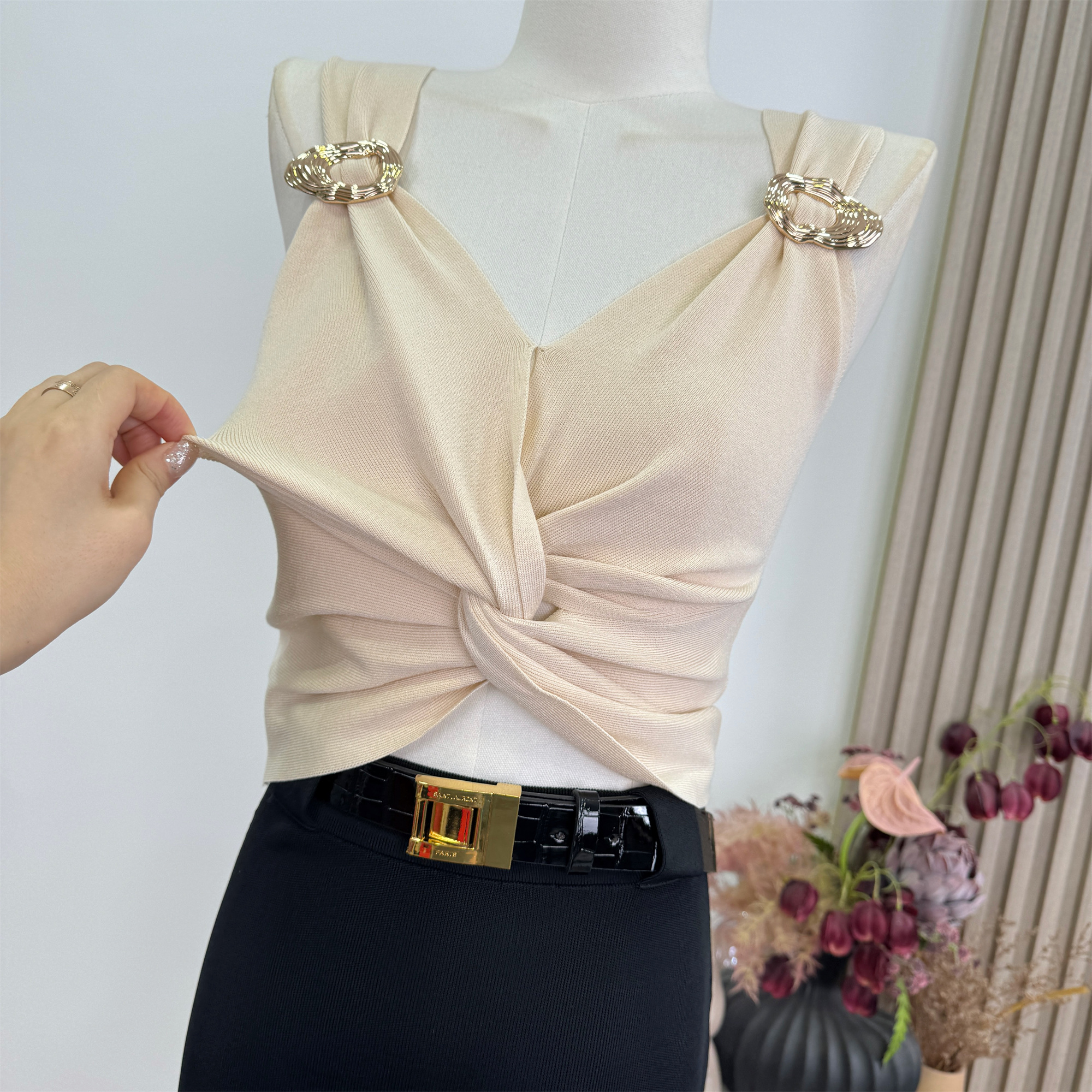 OKMASHOP Misty Night High-IQ Knit V-Neck Vest and Skirt Two-Piece Set for Women Summer - Image 3