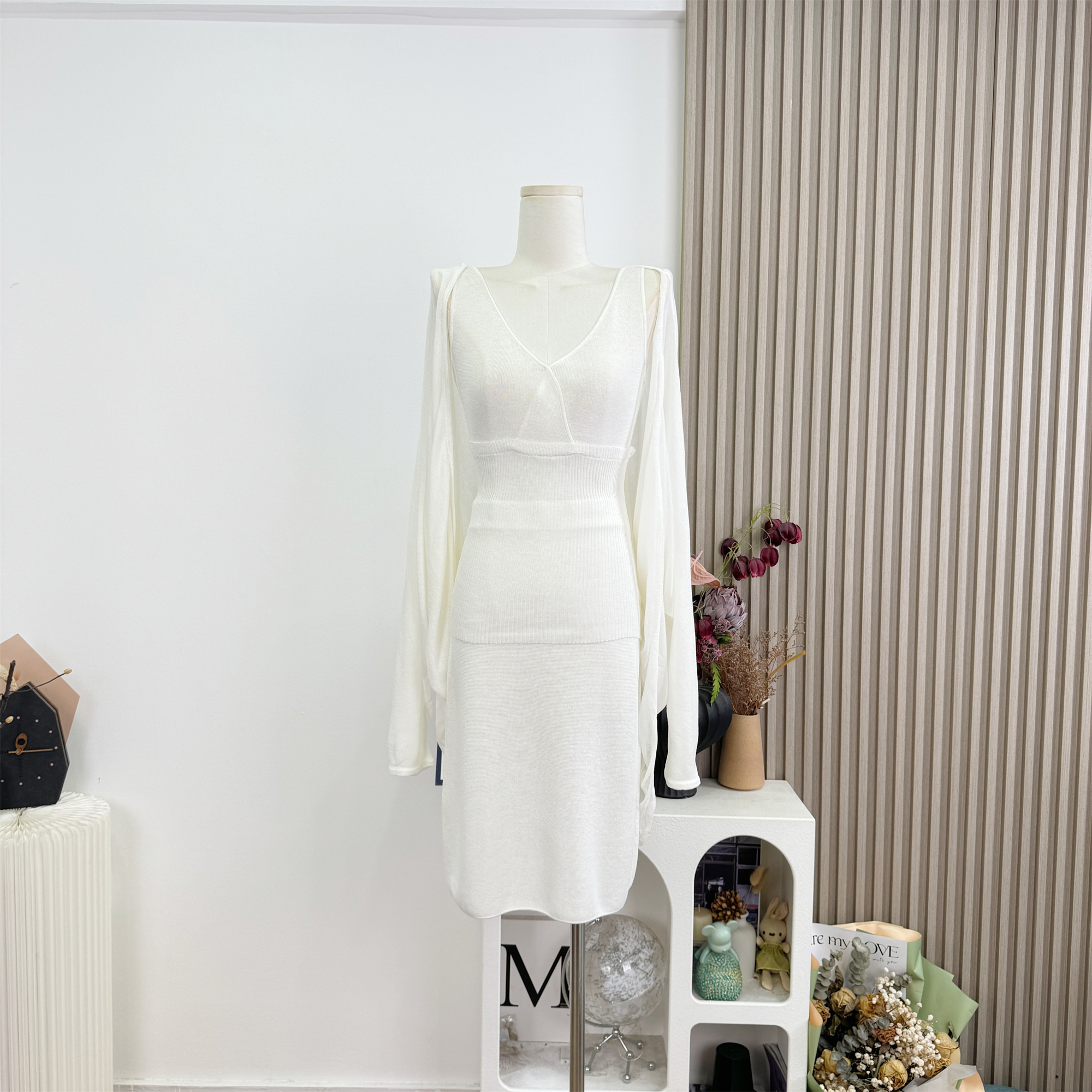 Women's Summer Linen Knit 3-Piece Set Cardigan Cami and Skirt - Image 3