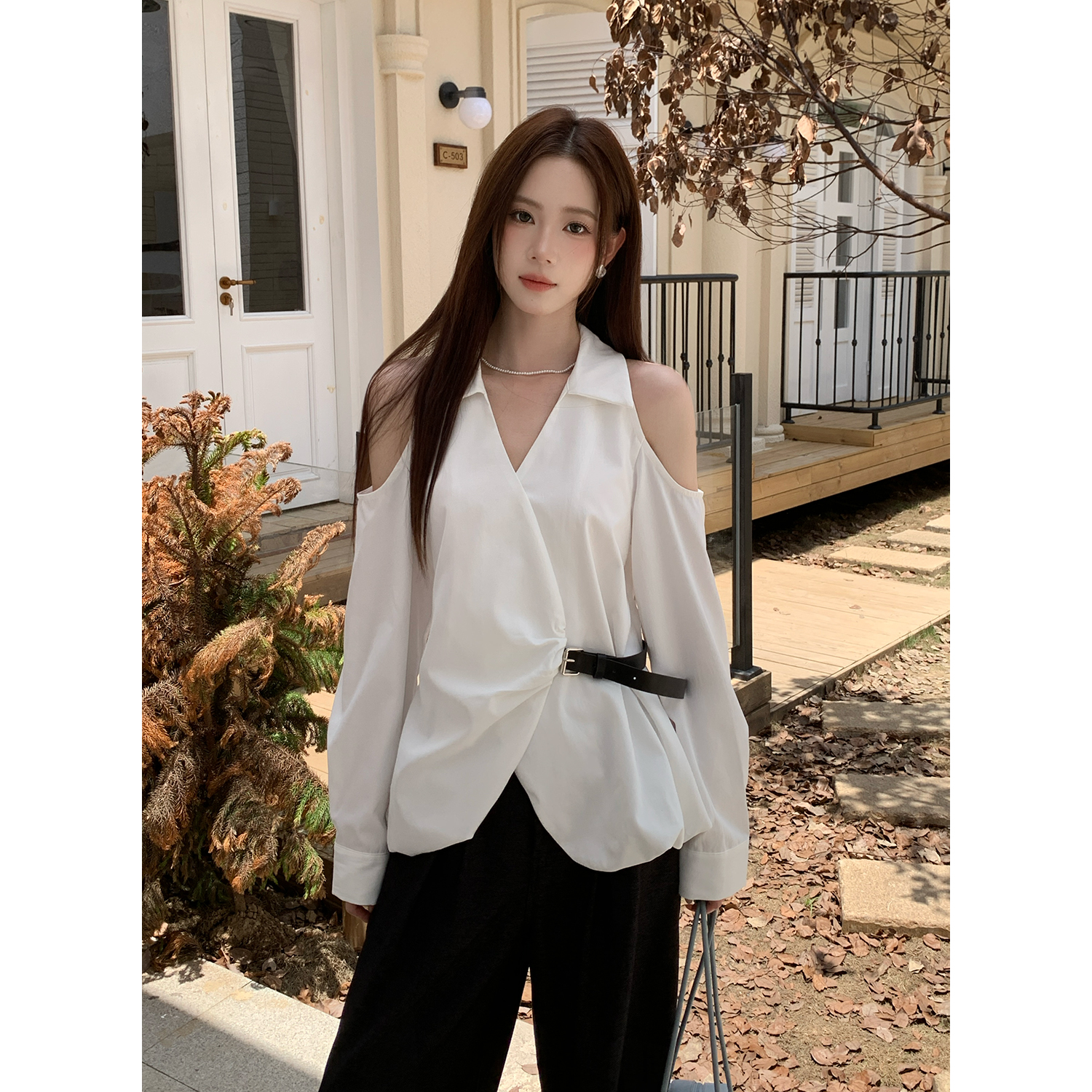 Women's Solid Color Long Sleeve Shirt with Design Details Fall 2026